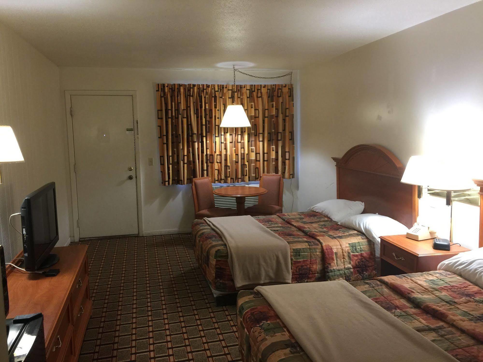 Budget Inn Daleville Exterior foto